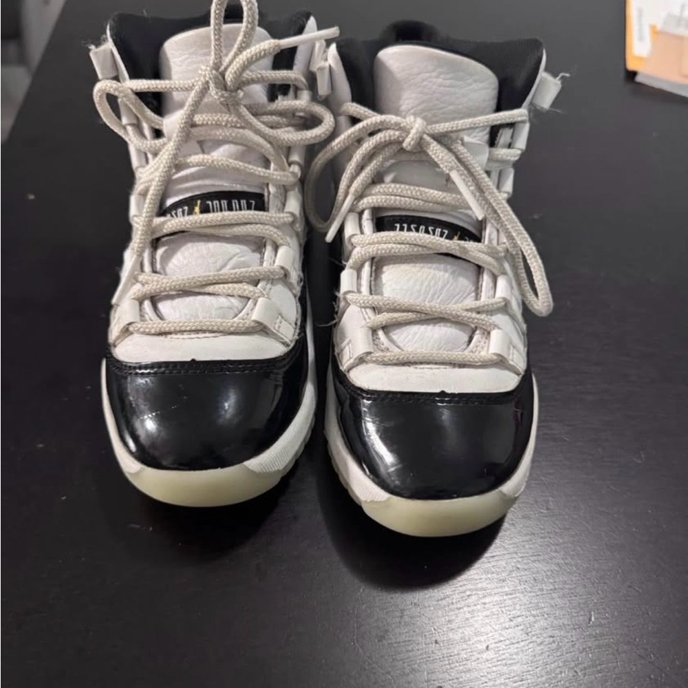 Jordan Kids Sneakers in Black and White